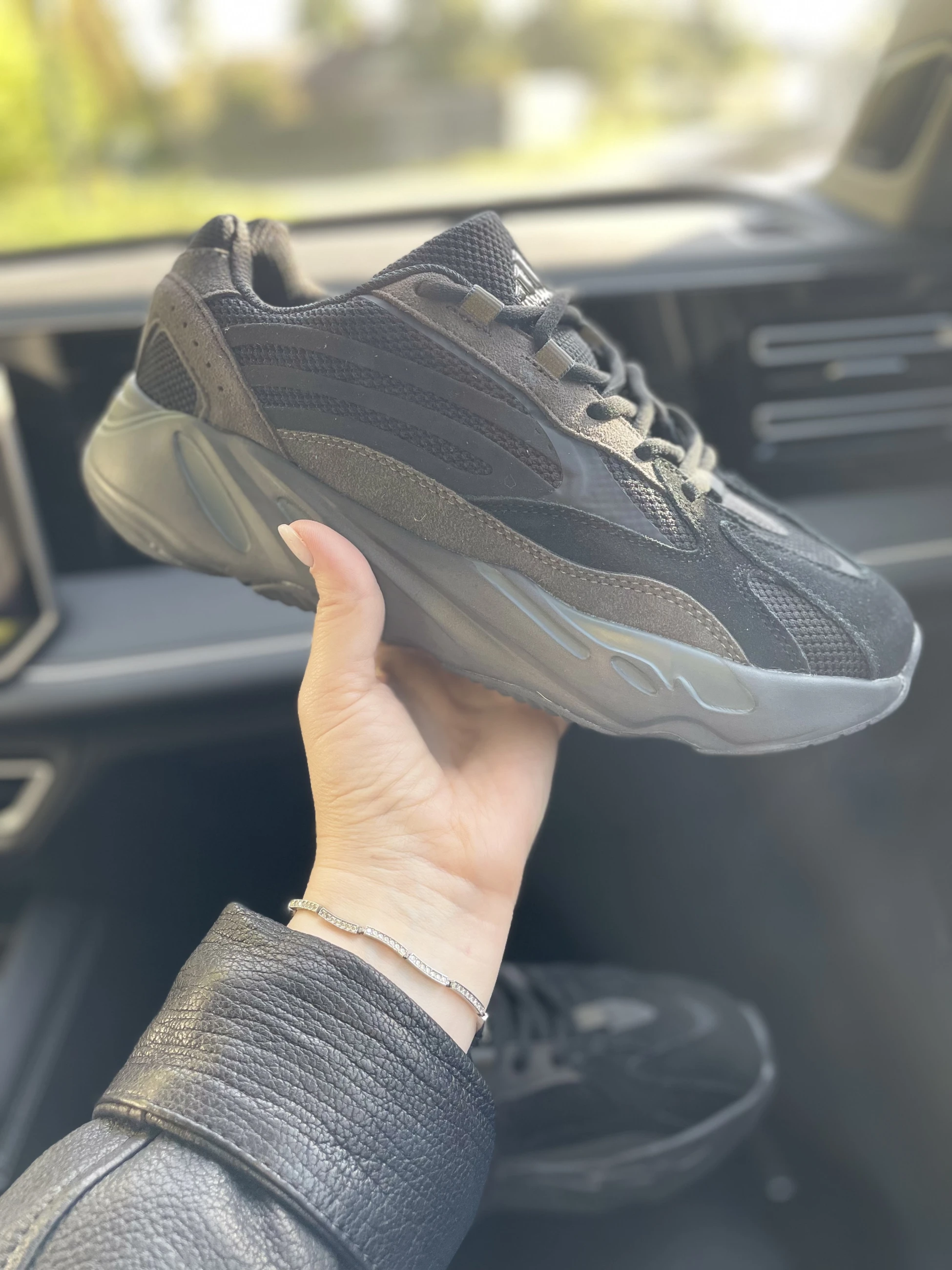 Кросівки Adidas Yeezy Boost 700 V2 Tephra, Кросівки, купити взуття